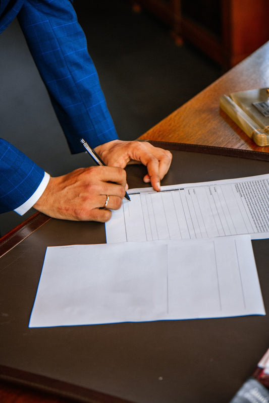 Guide to real estate wholesaling contracts [exact templates]
