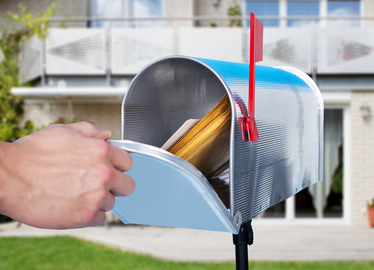 6 Best Real Estate Direct Mail Services & Lists for 2025